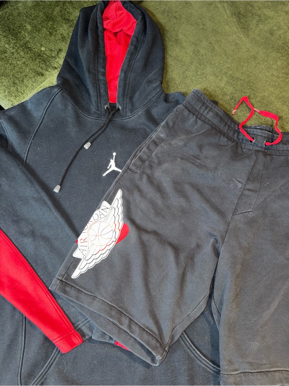 Nike Air Jordan Wings Jumpman Men's Pull Over Hoodie and Shorts